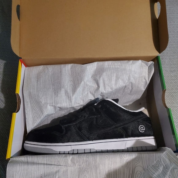 Authentic SB Dunk low OG QS medicon. Send offers - Picture 1 of 12